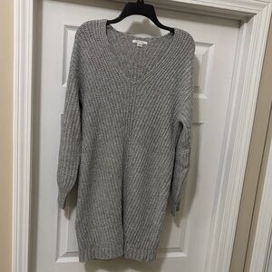 American Eagle Outfitters Gray V-Neck Sweater